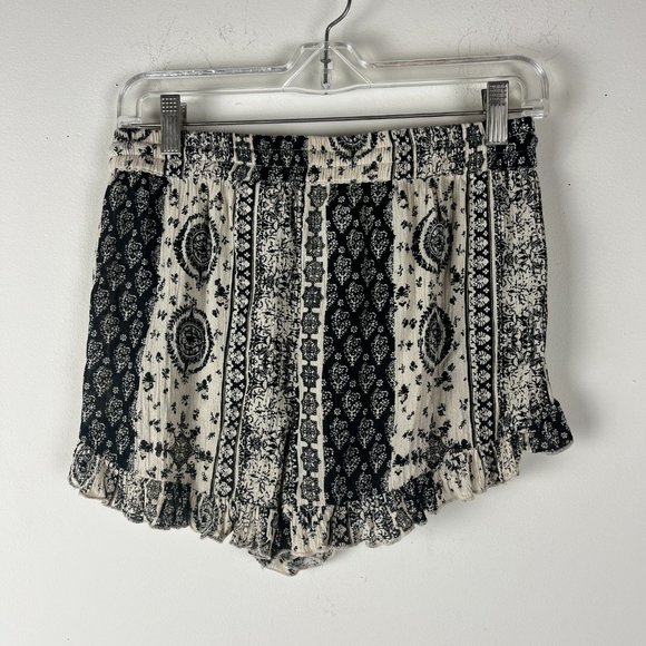 2/$14 altar'd state Boho Shorts Small - Picture 3 of 5